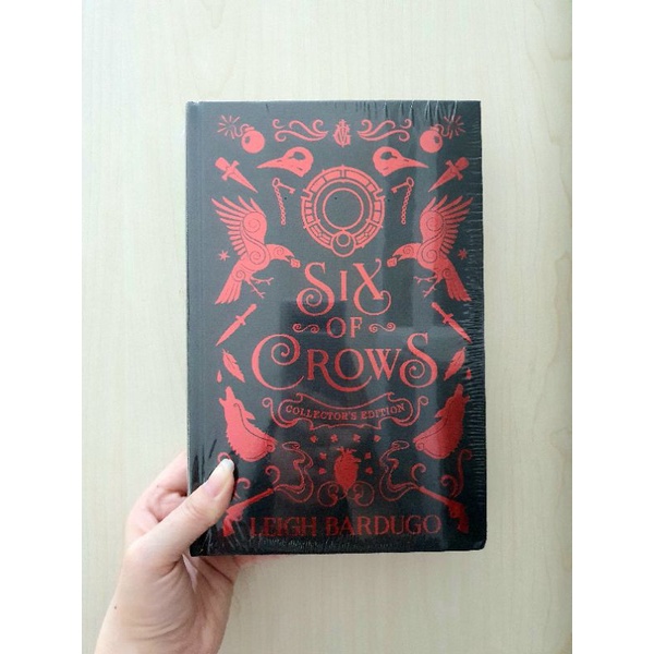 Six of Crows: Collector's Edition (Six of Crows #1) by Leigh Bardugo