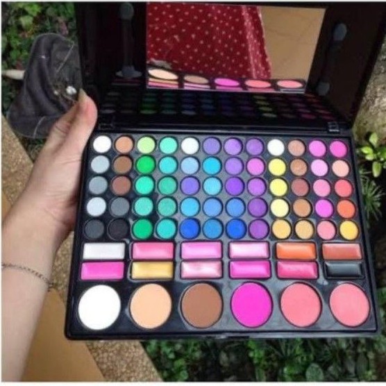 Eyeshadow 78 warna set lengkap