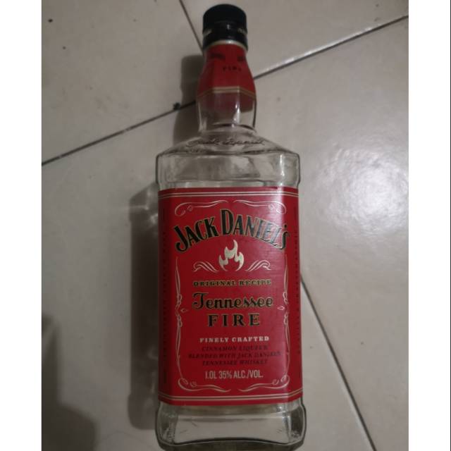 Botol bekas miras import Jack Daniels Fire
