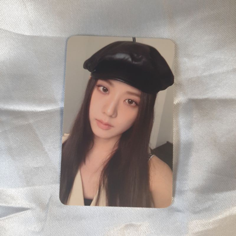 Jisoo Photocard Ktown4u The Album Benefit - Beret hat pc Blackpink