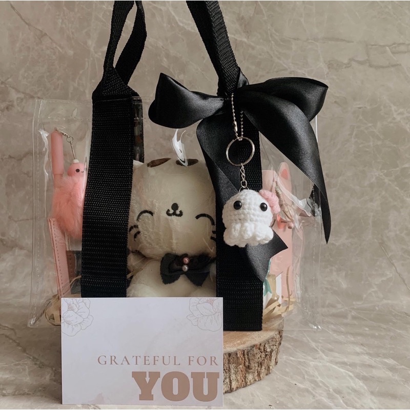 

Gift bag for every occasion / Kado Apresiasi / Kado Estetik / Kado Boneka / Graduation Gift / Birthday Gift / Kado Ulang Tahun / Gift Box / Hampers Lucu / Boneka Kucing