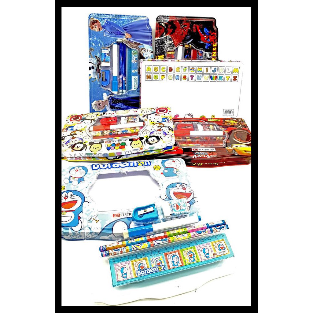 

TERBARU ALAT TULIS SET / TEMPAT PENSIL KALENG / SOUVENIR / PERALATAN SEKOLAH BARANG TERUPDATE