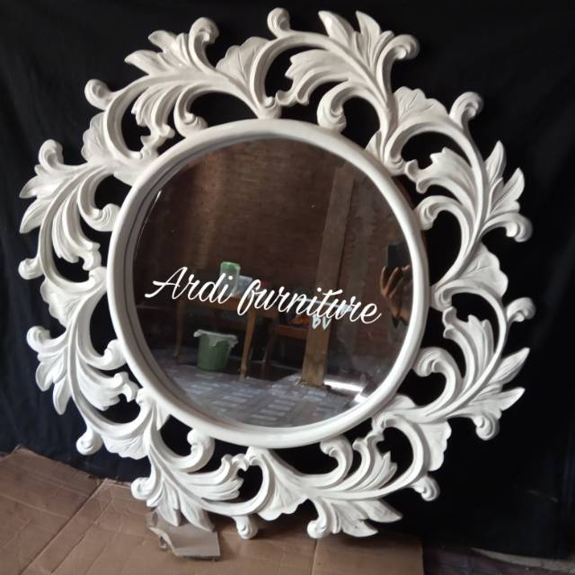 Dekorasi dinding ukir kayu jati kaca cermin bingkai kaca rias furniture jepara