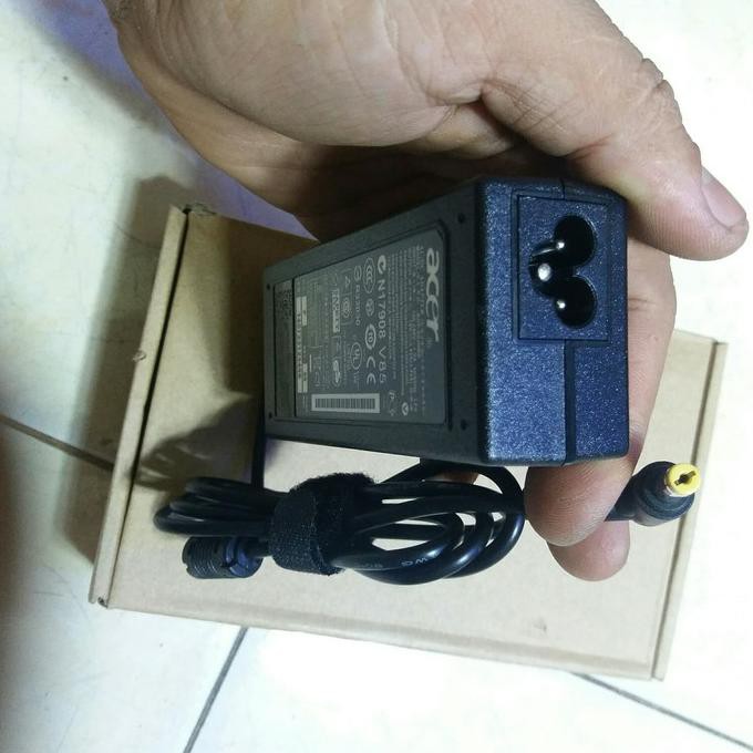 adaptor acer ori / casan leptop acer / kabel power leptop acer