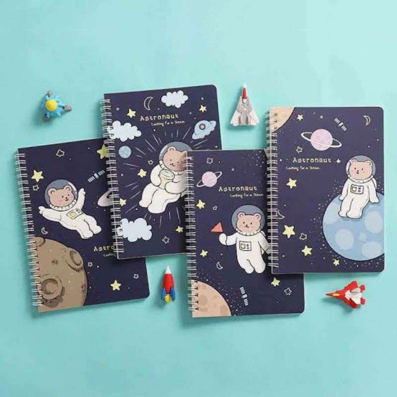 

JOURNALCARE.ID || NOTEBOOK SPIRAL A5 MOTIF ASTRONOT