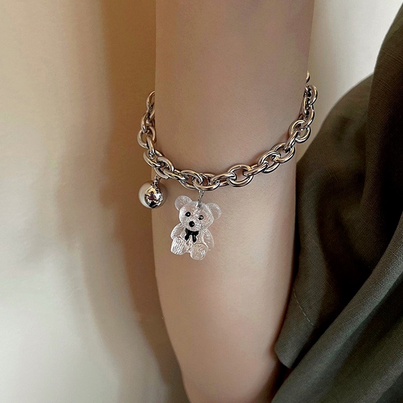 Gelang Liontin Beruang Hollow Bahan Alloy Gaya Korea Untuk Wanita