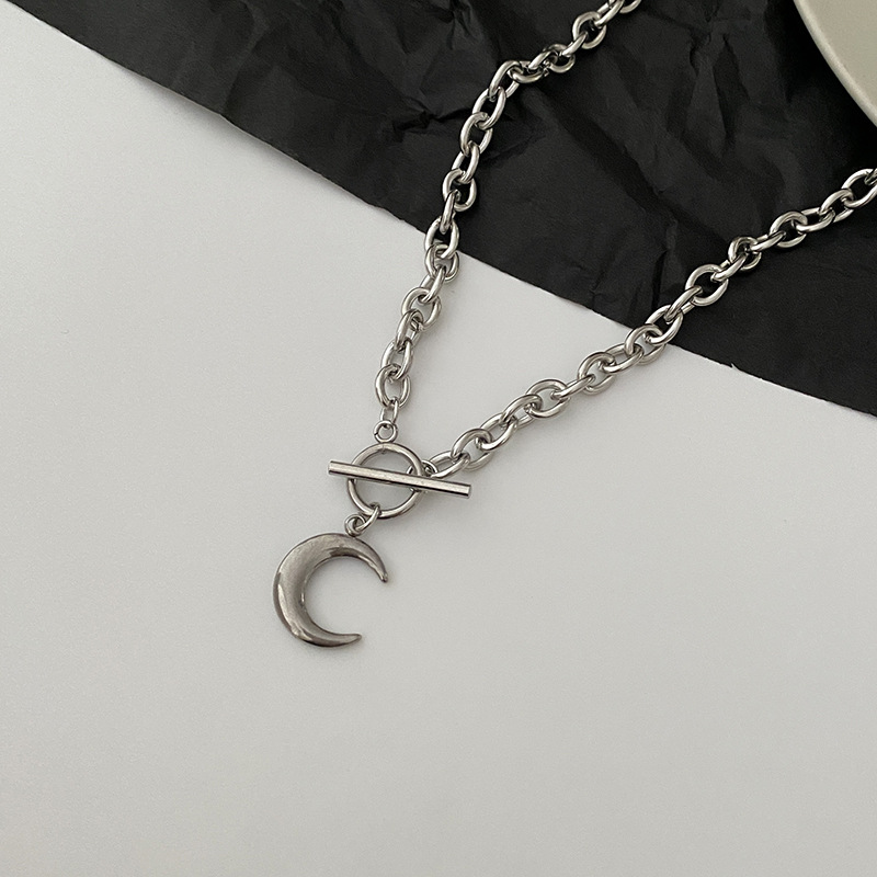 Korea Ins Gloss Alloy Moon Pendant Necklace OT Buckle Metal Fashion Jewelry Sweet Heart Jewelry