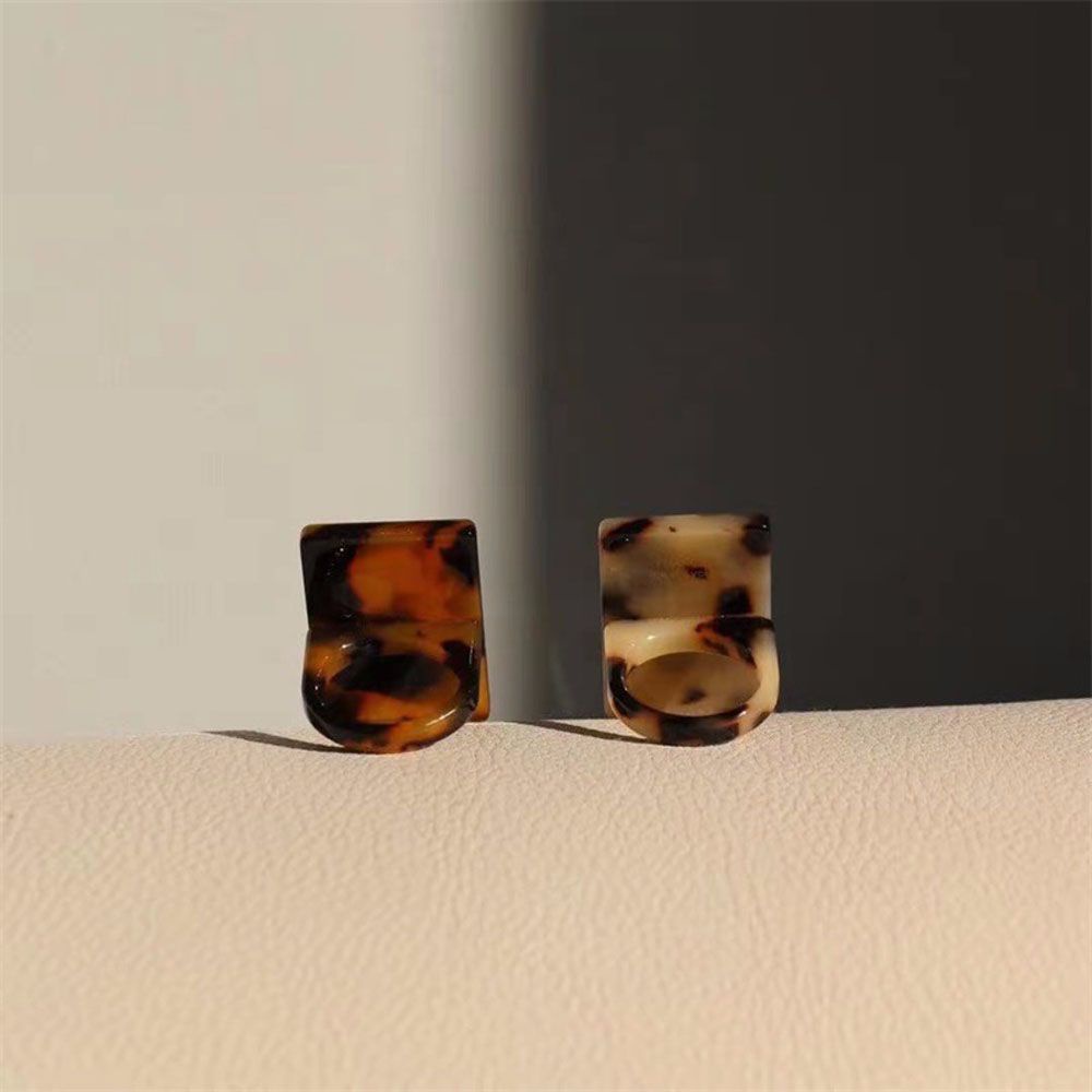 Needway  Gift Finger Rings Korean Leopard Pattern Resin Rings Big Elegant Rectangle Women Girls Ladies Acrylic Vintage Fashion Jewelry