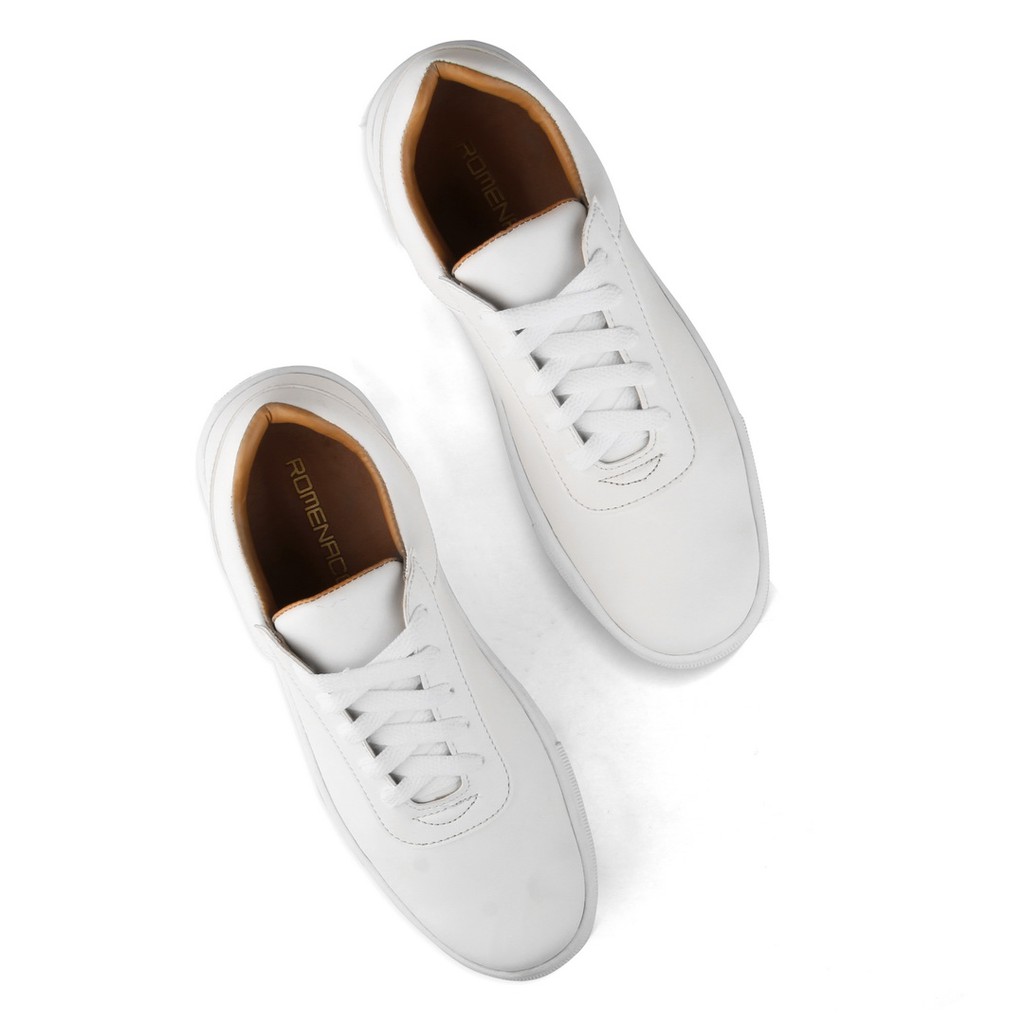 Sepatu Sneakers Pria Warna Putih Romenaco R50B