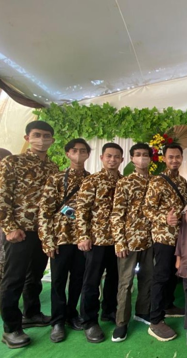 Credomenstore 1273 Kemeja Batik Pria Lengan Panjang Cream Coklat