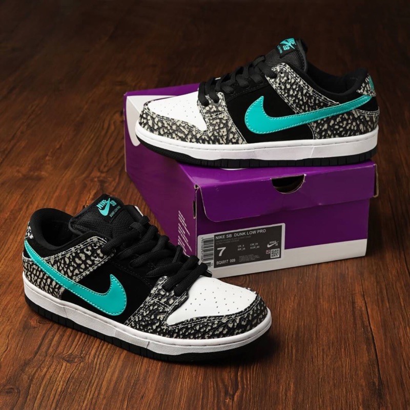 sb dunks elephant