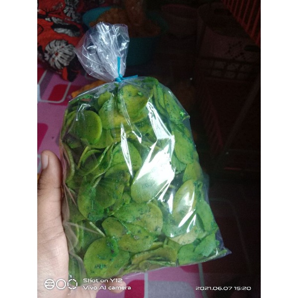 

kerupuk bumbu khas kotabaru rasa jeruk purut