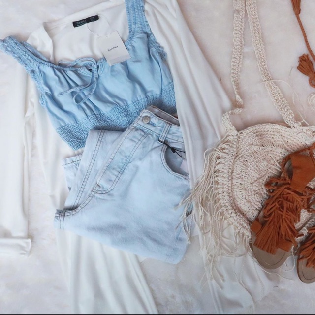 WHITE SERIES BASIC CARDY B A2