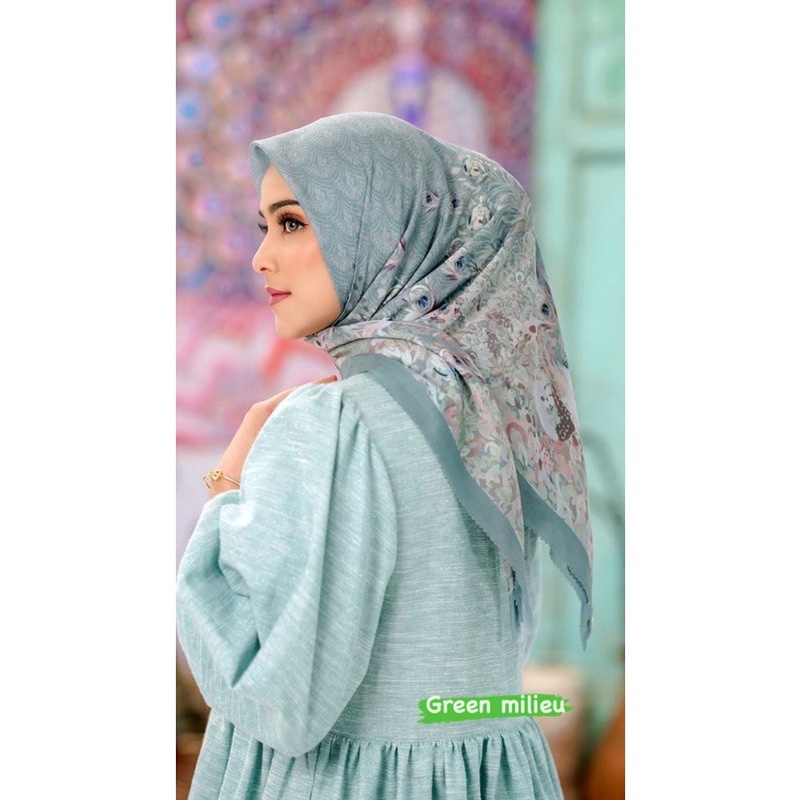 PRELOVED BUTTONSCARVES EDERRA SERIES (GREEN MILIEU)