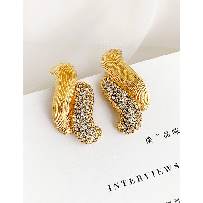 LRC Anting Tusuk Fashion Golden Alloy Stud Earrings With Diamonds D62503