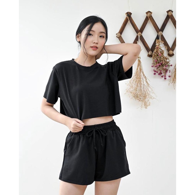 COD Setelan Wanita Crop Top Set Lengan Pendek dan Celana Pendek Wanita Stelan Jumbo Wanita