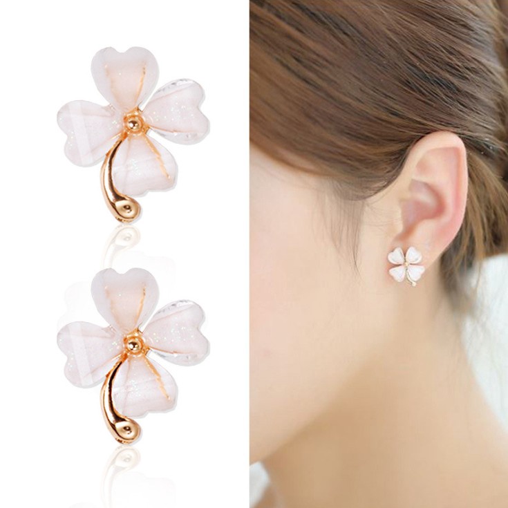 Anting Tusuk Bentuk Kelopak Bunga Kecil Lucu Bahan Sterling Silver 925 Gaya Korea Untuk Wanita