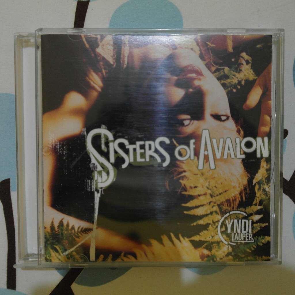 CD CYNDI LAUPER - SISTERS OF AVALON