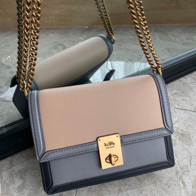 Coach Hutton Shoulder Bag In Colorblock (89070)