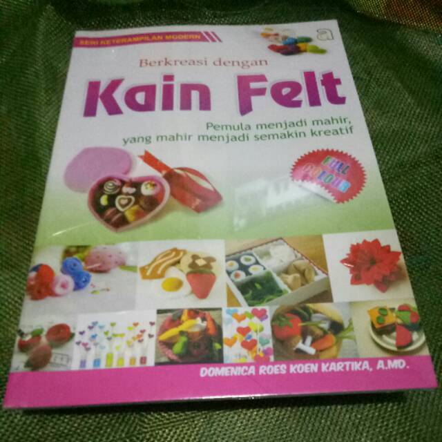 

Buku Berkreasi dengan kain felt