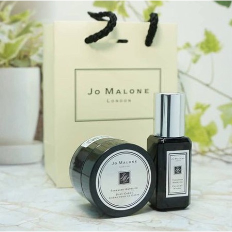 

BISA BAYAR DITEMPAT JO MALONE COLOGNE TUBEROSE ANGELICA 9ML + BODY CREME + MINI PAPERBAG TERLARIS