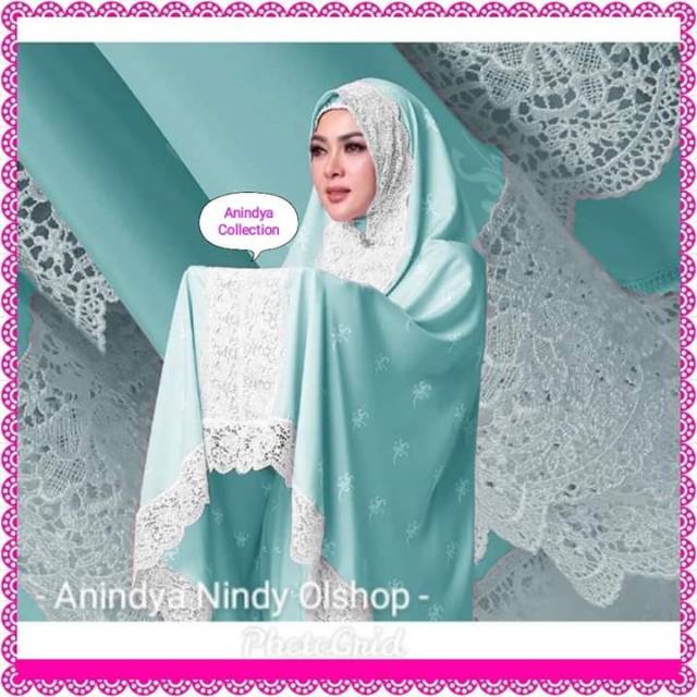 Mukena Syahrini Satin Semi Sutera Halus Adem Renda Bordir