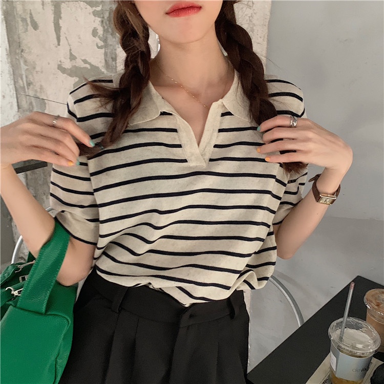 Versi Korea fashion retro V-neck rajutan T-shirt bergaris atasan lengan pendek untuk wanita