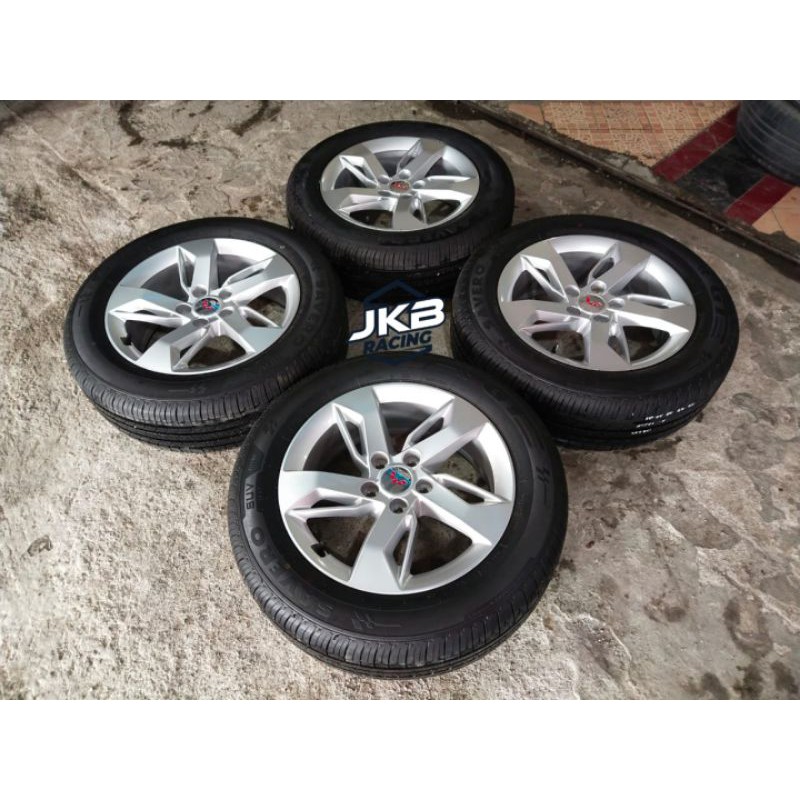 Velg mobil second WULLING ALMAS Ring 17 Ban Gt Radial Savero 215 60 r17