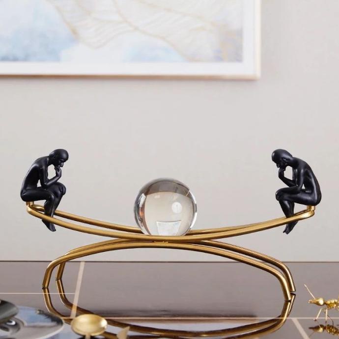 

Water Drops Luxury Thinking Statue / Pajangan Rumah Kantor Mewah Gold