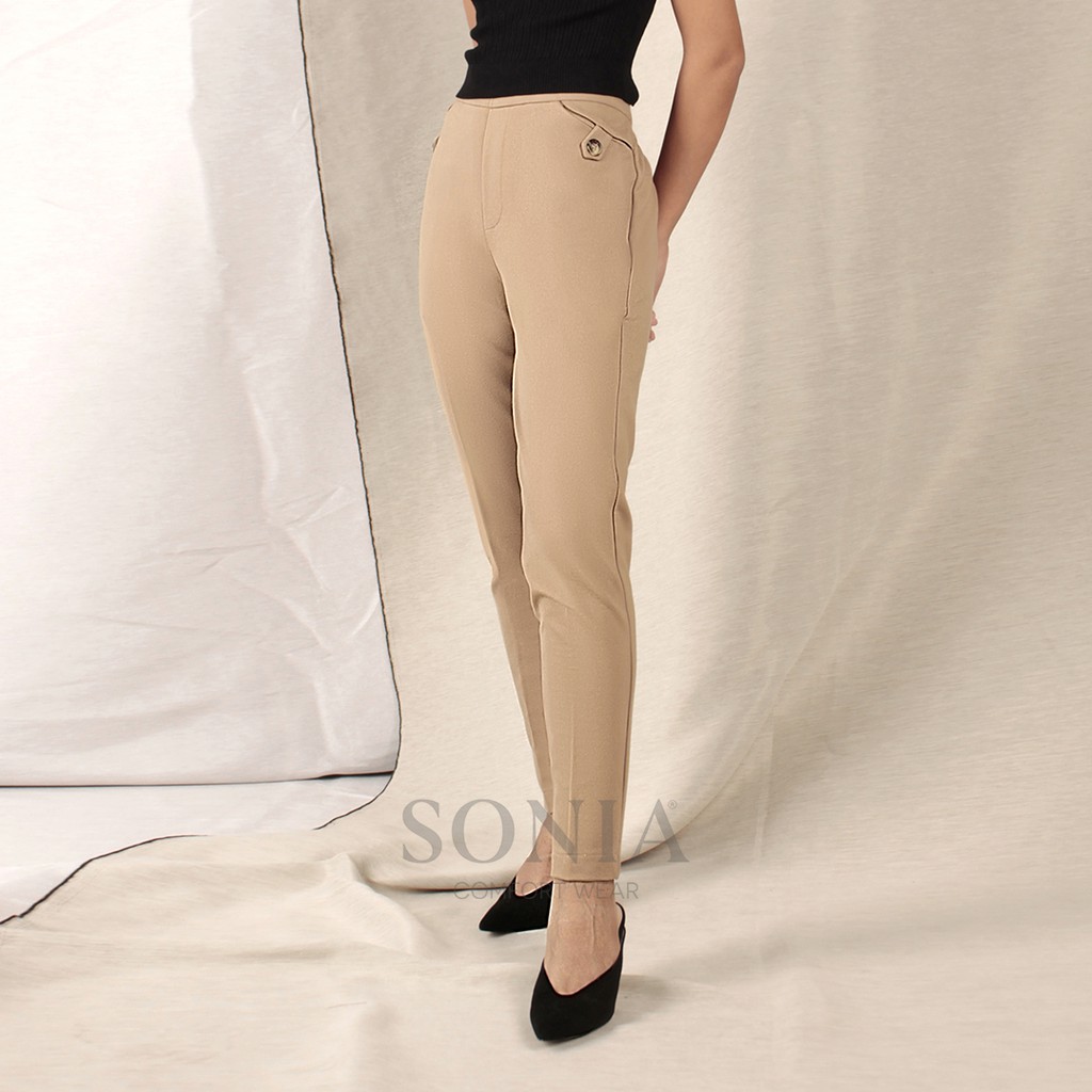 

Sonia - Rena Pants / Celana Panjang Pensil / Celana Kerja Wanita Casual by SONIA / C1671