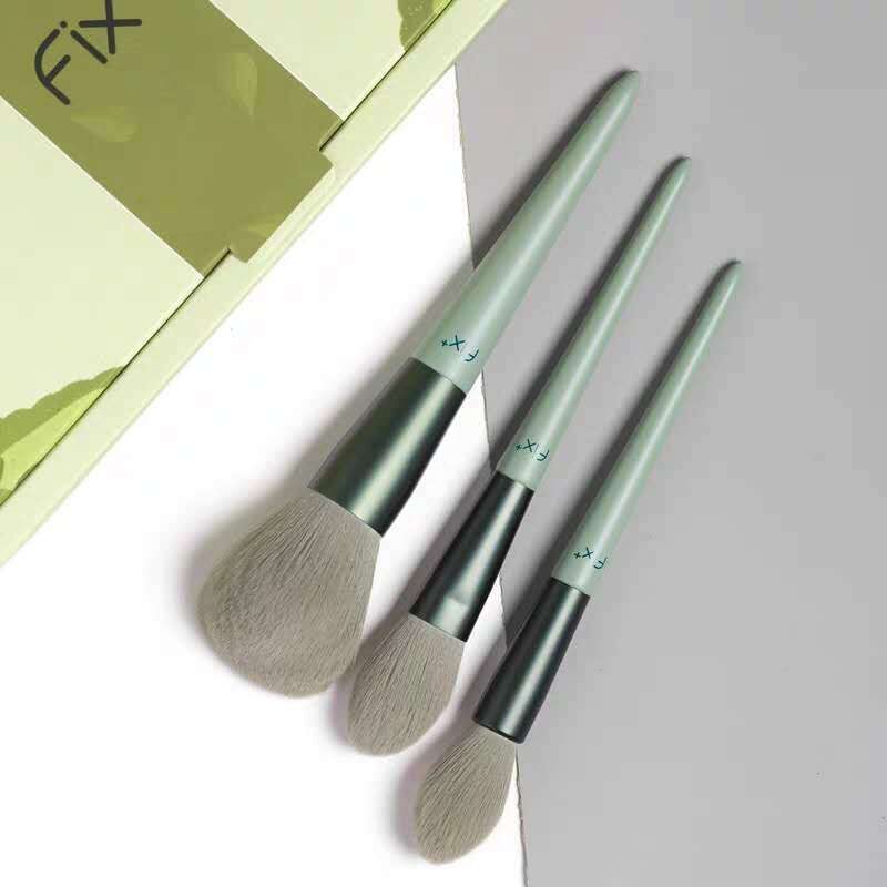 Make Up Brush 13 PCS FREE POUCH Brush Make Up Kecantikan 13 Set Bulu Sintetis Set Kuas Make Up