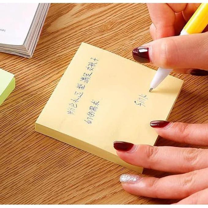 

Terbaru Sticky Notes / Memo Stick Motif Warna Polos (7.5*7.5Cm) (100 Lembar) Original