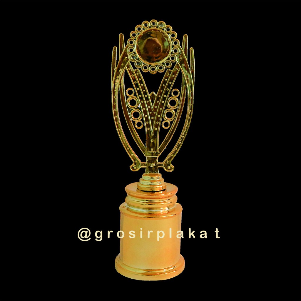 Piala Sekolah Emas