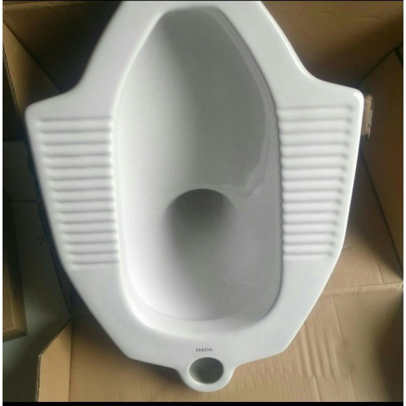 Closet Jongkok TOTO otomatis CE9 dan Push Valve brass