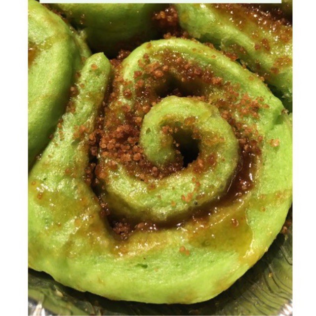 

Vegan Cinnamon Rolls atau Vegan Klepon Rolls (1 rasa)