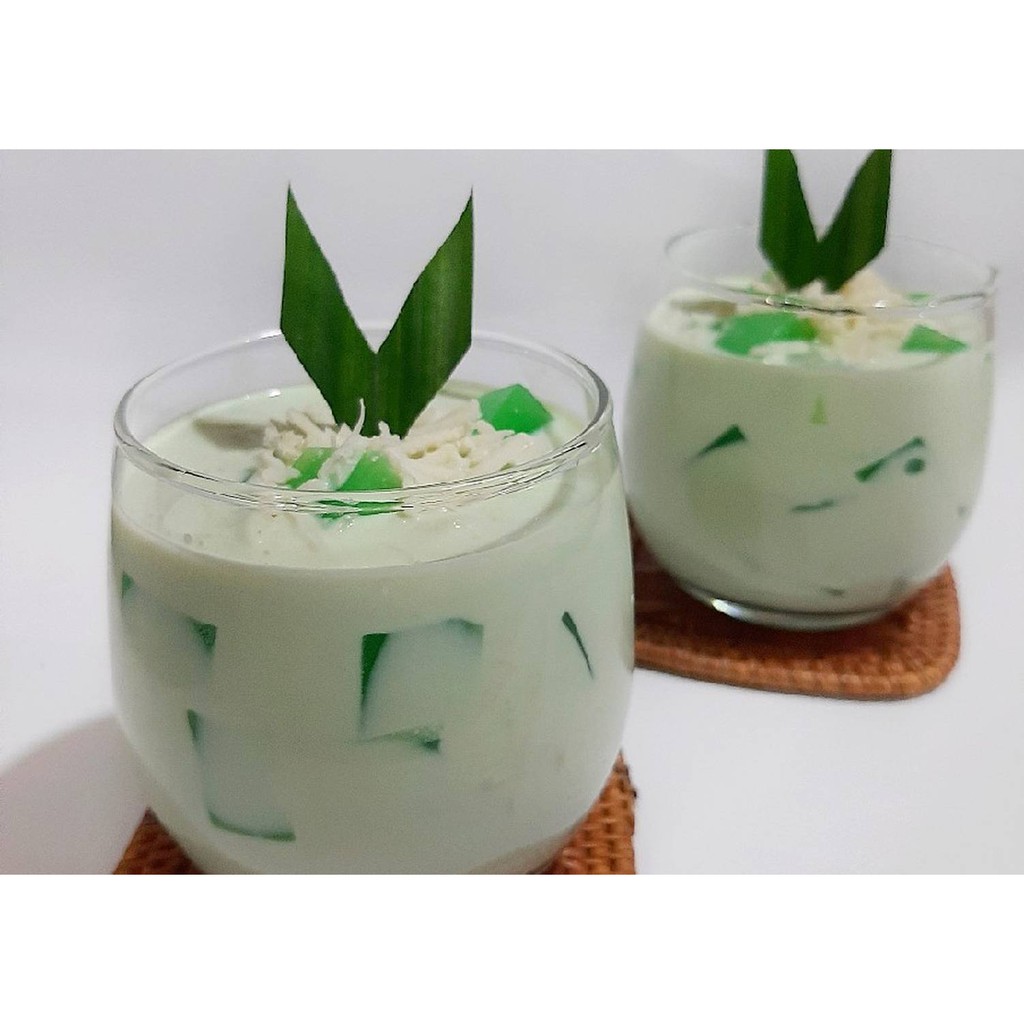 Minuman Dessert Khas Filipina Buko Pandan Kelapa Muda 300ml Nikmat Enak dan Segar Halal