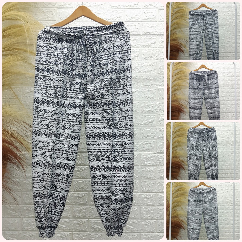  Jogger  pant Aladin motif etnik  liris putih material 