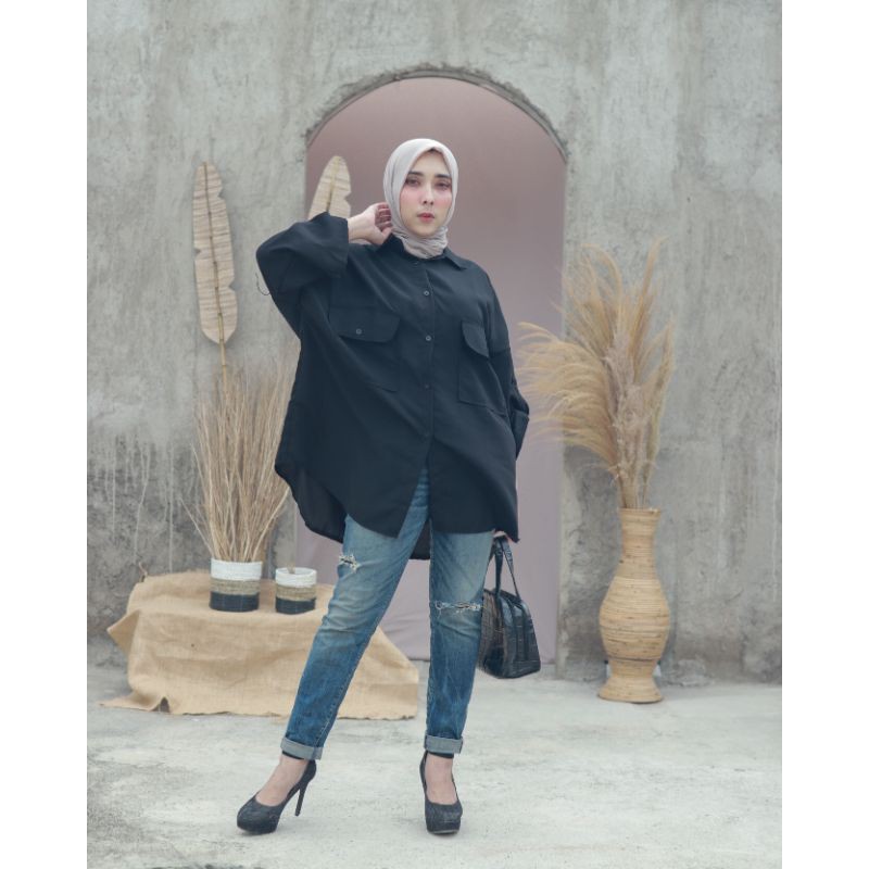 KEMEJA WANITA OVERSIZE POLOS K-2-Hitam
