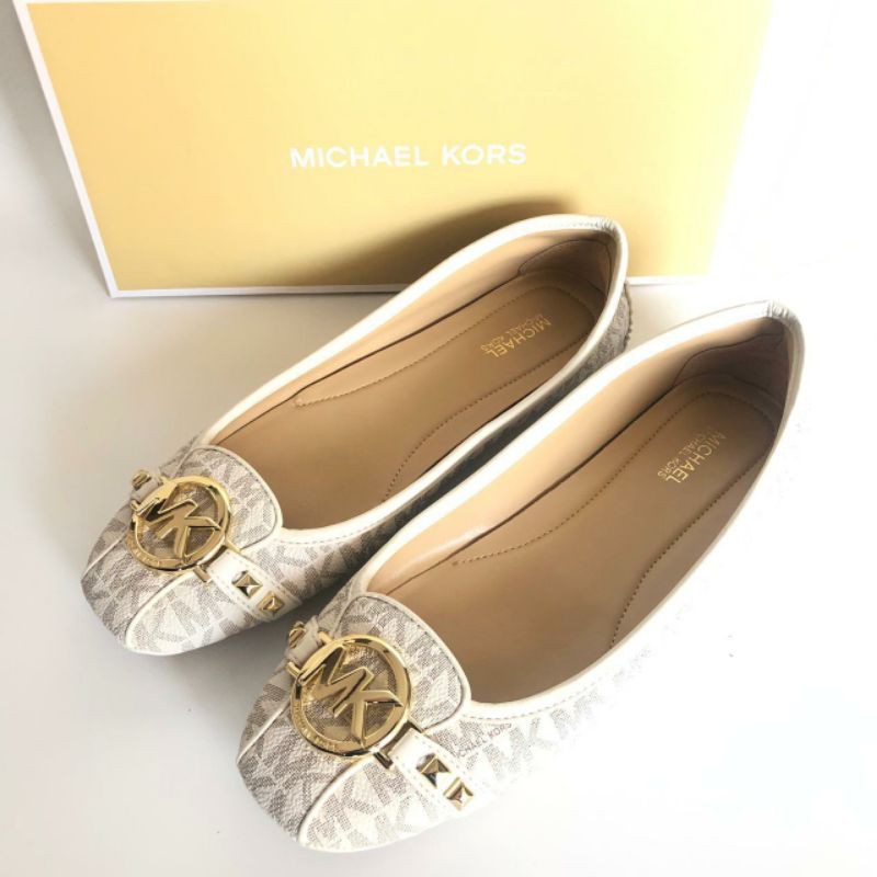 Sepatu MK fulton signature vanilla stud