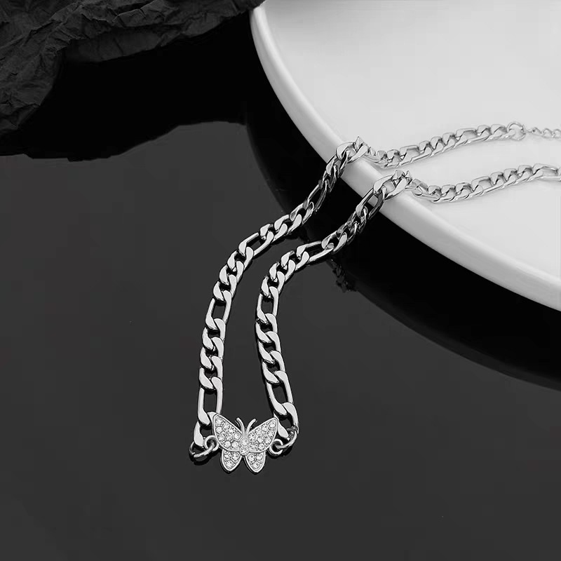 Butterfly baja titanium kalung minimalis desain baru wanita modis kalung ins gaya dingin Leher