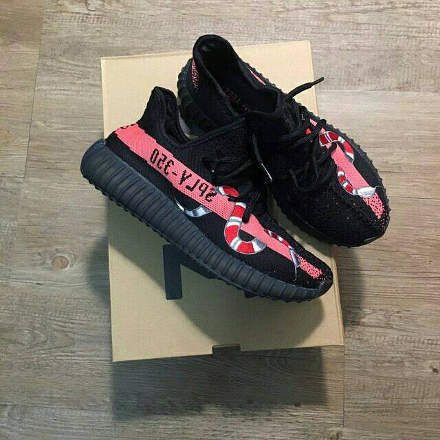 Adidas Yeezy Sply 350 X Gucci Snake “ Black “ Premium Original ( sepatu adidas / sepatu santai )
