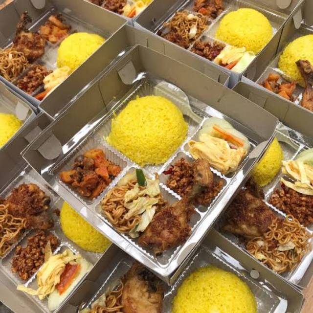 

MM-138 Nasi kotak enak maknyus masakan rumah tempahan pesta ayam bebek telur daging