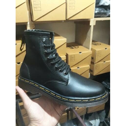 Sepatu boots Dr. Martens Docmart boots murah maroon black brown casual pria