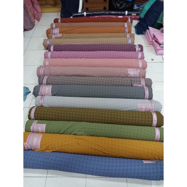 (TERLENGKAP!) kain TWO TONE URAGIRI CEY AIRFLOW RAYON CRINKLE TWOTONE BULAT TWO-TONE TUTON TWOTON TWO TON 2 WARNA DOTS KRINKLE KRINGKEL CRINCLE CRINKLE KRINKLE DUALTONE DUAL TONE