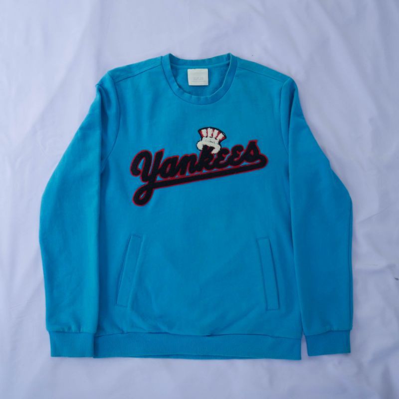 MLB yankees crewneck