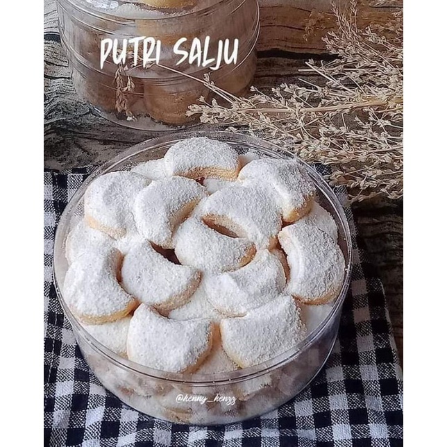

homemade 500 gr kue salju paling enak pokok e di jamin mantul