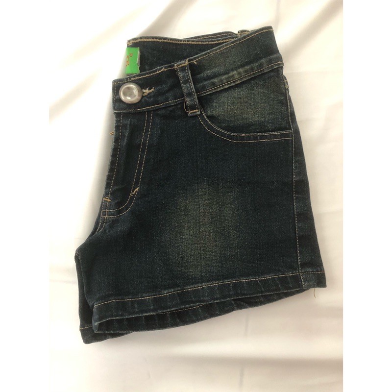 Celana pendek wanita jeans hitam preloved