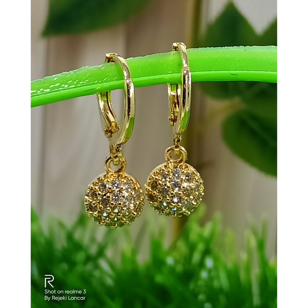 ANTING CANTIK LAPIS EMAS 18K