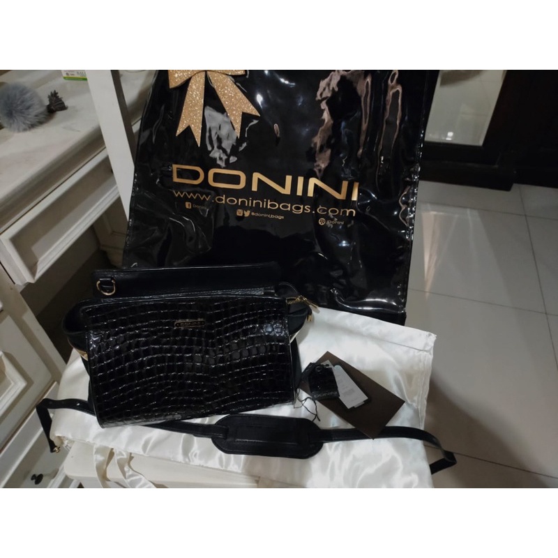 Preloved Tas Donini Tas Cewe Tas bermerek Tas wanita Donini