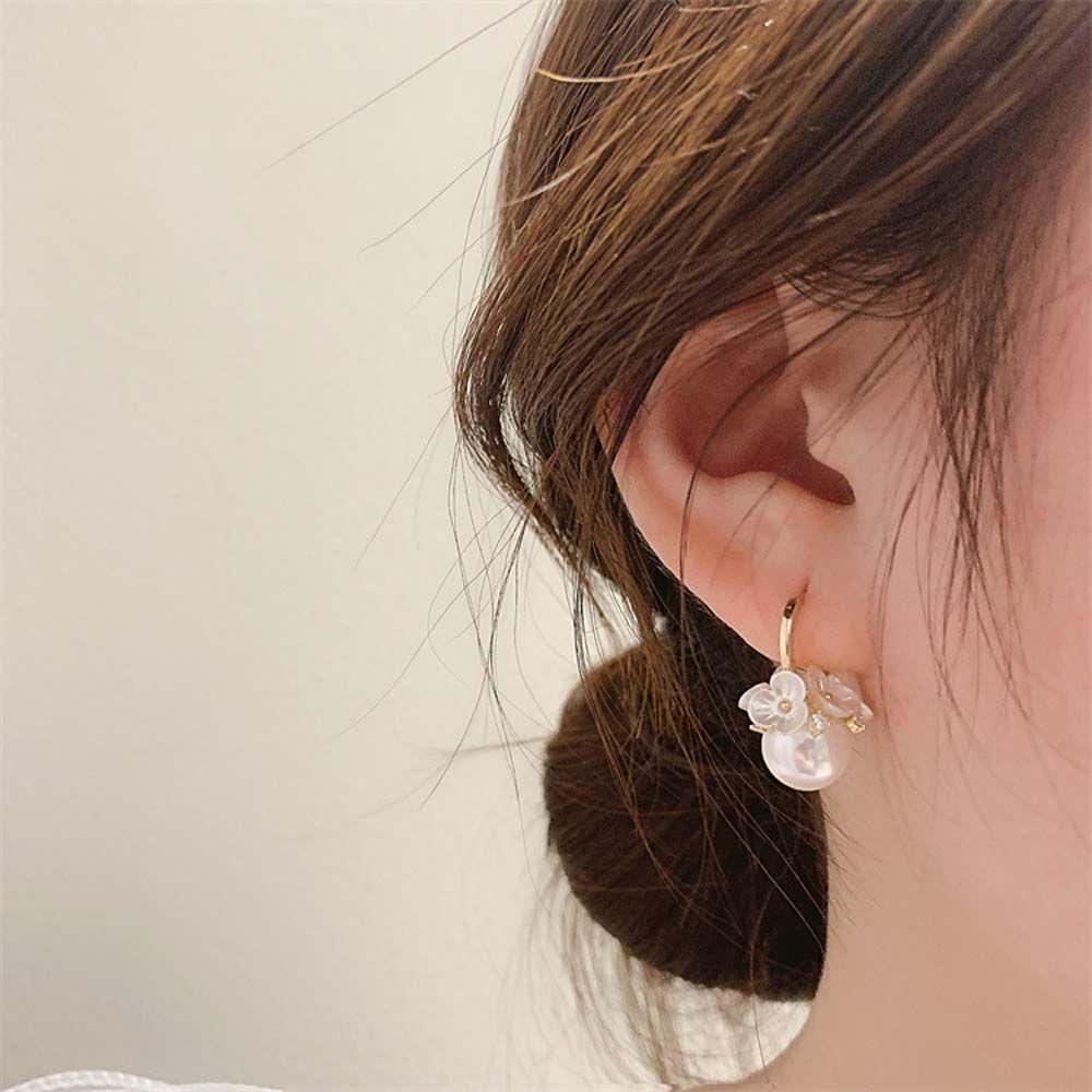 Mxbeauty Anting Mutiara Lucu Manis Geometri Emas Telinga Gesper Berlian Berlian Imitasi Perempuan Earrings